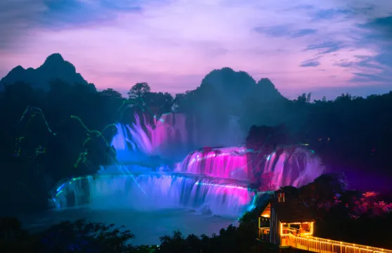 德天跨國瀑布景區晚間門票（包括觀光車）大小同價
