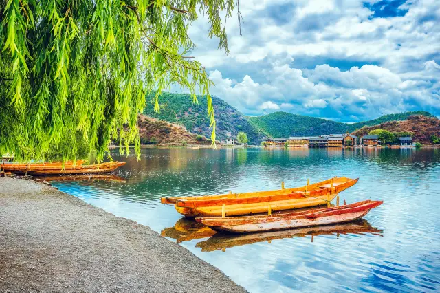 Lugu Lake Zhucao (Pig Trough) Boat Experience