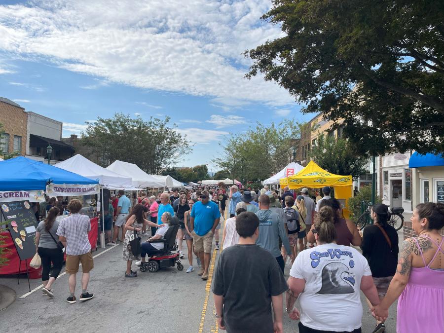 North Carolina Apple Festival | Hendersonville
