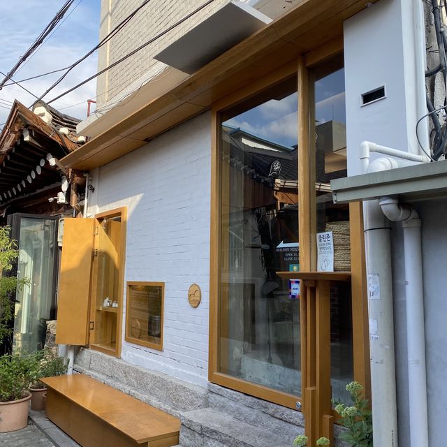 익선동 루프탑 카페 ‘끼룩하우스’