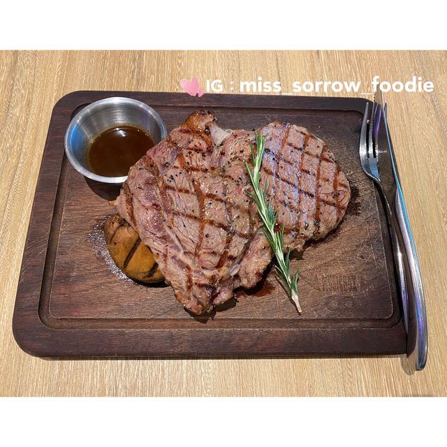 DJ音樂主題美式燒烤扒房酒吧