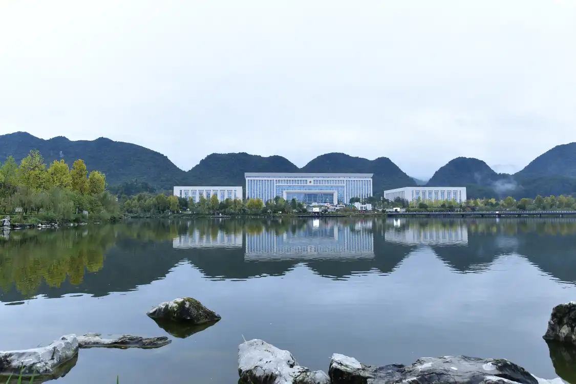 백조의 호수 인민 공원 주변 호텔