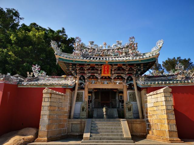 東山風動石景區