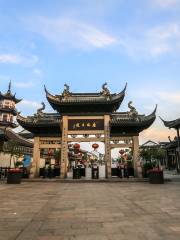 the Old Decorated Archway and Quanfu Tower