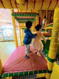 「室內AIA」，歎住冷氣玩，唔使身水身汗。細佬在呢度玩一天嘅！