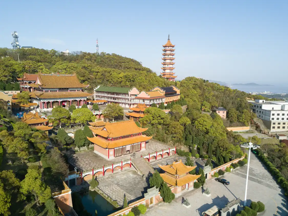 Hotels near Ciyunjile Temple