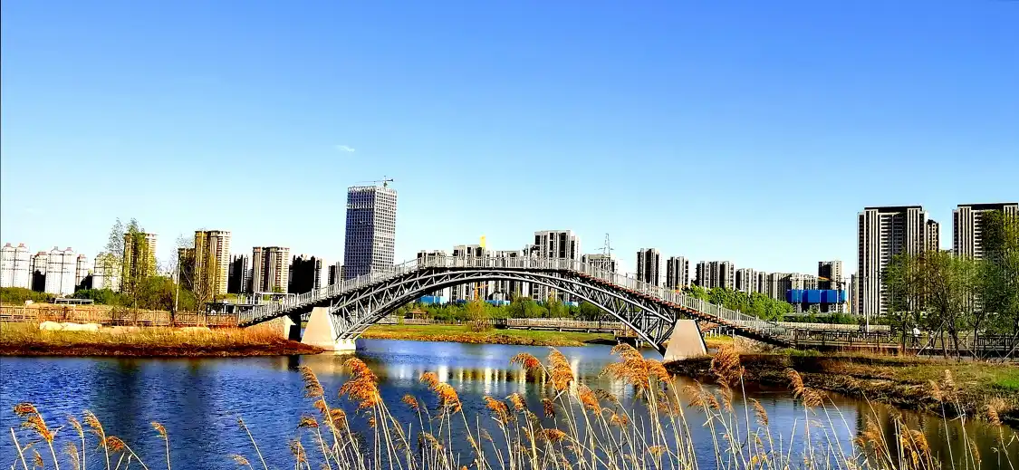 Qunli Bund Ecological Wetland周辺のホテル