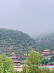 Kunlun Shengdu Zhamalong Fenghuang Mountain