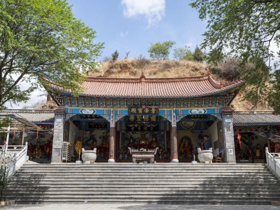 Hongshan Temple