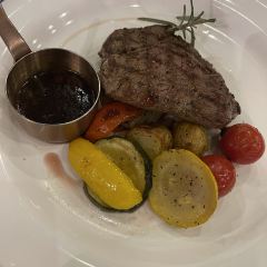 The yard 凯伦花园 (夏都小镇店) User Photo