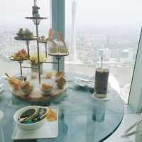 Afternoon tea at the Four Seasons! 下午茶