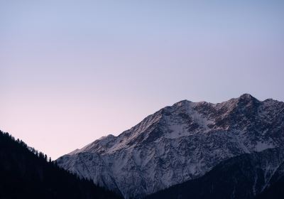 三奧雪山