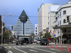 青森県観光物産館アスパム