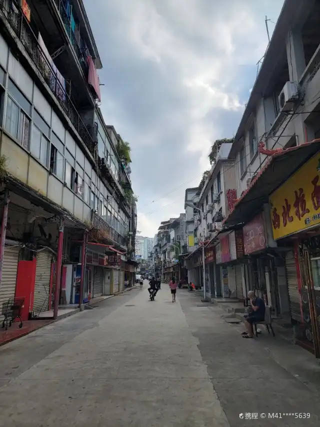 Hotels near Taiwan Snack Street