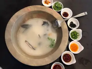 Courtyard·Mosuo Steamed Stone Pot Fish (Daluo Waterfront Branch)