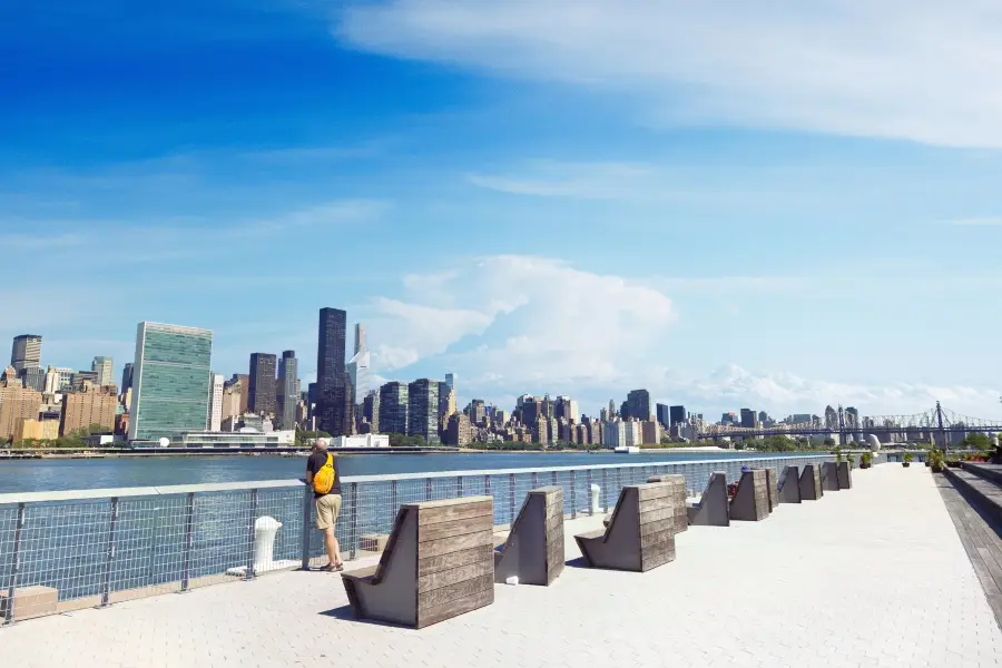 Gantry Plaza State Park