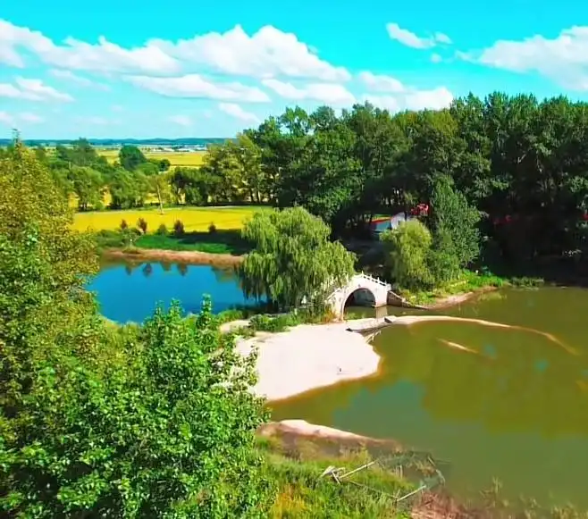 Hotels near Crescent Lake Scenic Area