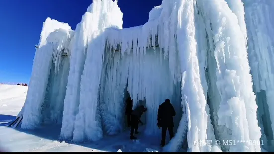 博州賽裡木湖冰雕