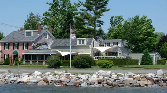 Whale's Tooth Pub and Restaurant