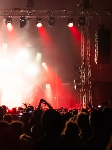 【藍井艾露演唱會2025台北】12月5日Legacy TERA開演!18:00入場19:00開唱，門票+入場+座位圖懶人包