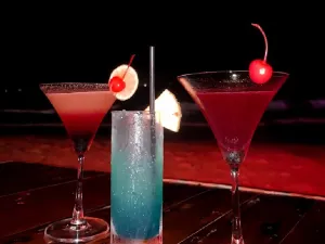 AND Beach Bar