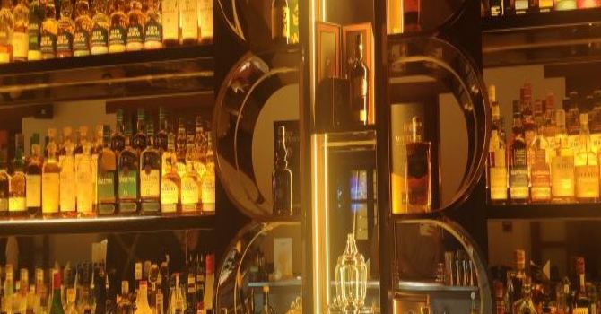 LEGACY COCKTAIL BAR