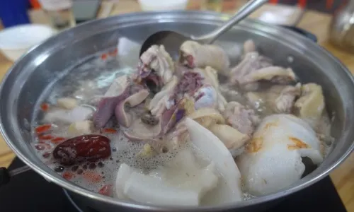 符记鸡饭店