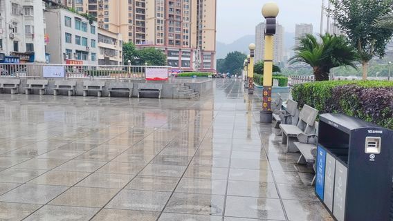 Xuan'en County Riverside Square