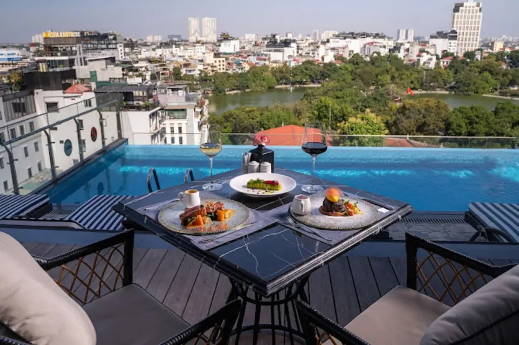 Thang Long Signature Restaurant & Rooftop Bar