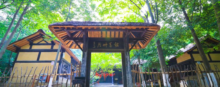 湖北襄阳旅游攻略:襄阳古城墙,古隆中景区 湖北襄阳旅游攻略:襄阳古城墙,古隆中景区