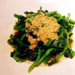 Guimanlong (dejiguangchang) User Photo