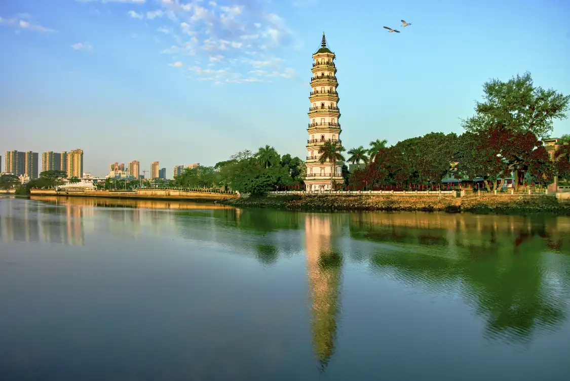 Hotels near Jinaozhou Theme Park