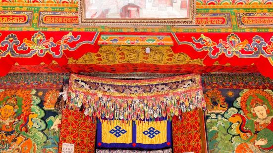 《与前世的自己来次约会》西藏，是很多人旅行的梦想之地。游荡在