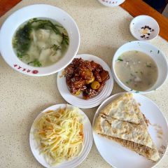 府东风味名吃城(府东街店) User Photo