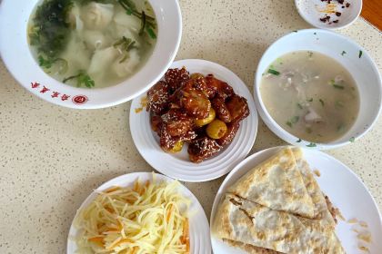 府东风味名吃城(府东街店)