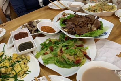 白音老山界·焖羊肉