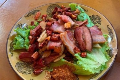 Shi quan Jiu mei wild mushroom hotpot