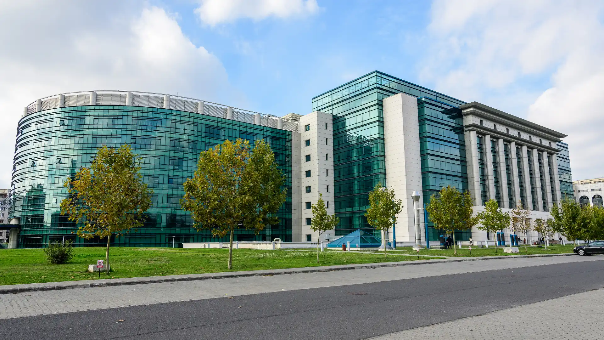 Hotels near National Library of Romania
