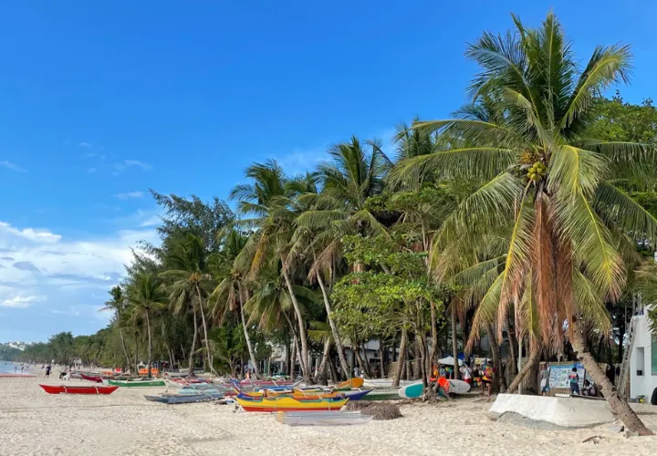 Experience a slice of paradise in Boracay, Philippines