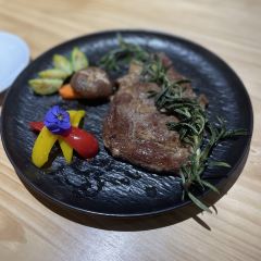 LAUSA蓝舍地中海餐厅 User Photo