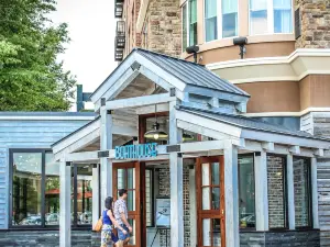 The Boathouse at Short Pump Town Center