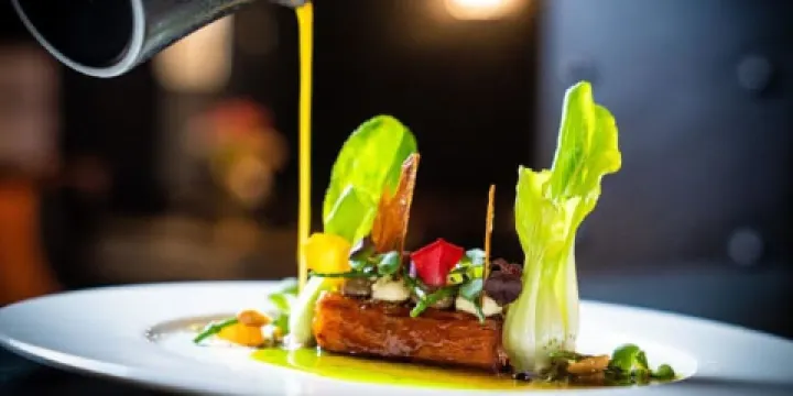 5 Bar & Restaurant (Erdgeschoss)