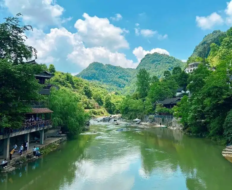 Hotels near Shuitu Village