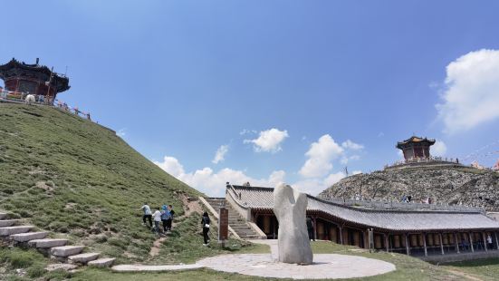 Riyue Pavilion