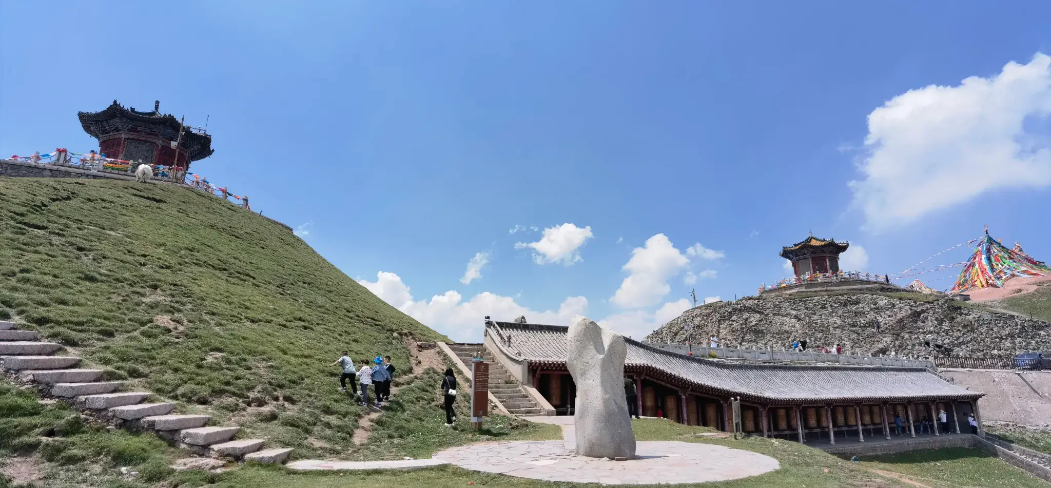 Riyue Pavilion