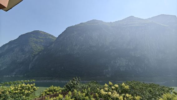 Wulong Three Natural Bridges and Wujiang River Gallery Private Day Tour from Chongqing (Includes Boat Ride)