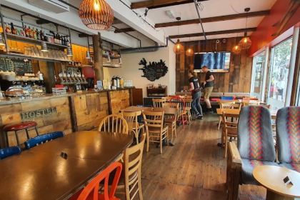 Backpackers BAR & RESTAURANT