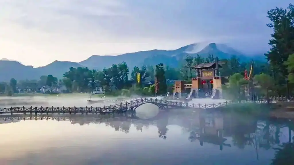 Hotels near Lianxiang Taihang Water Town