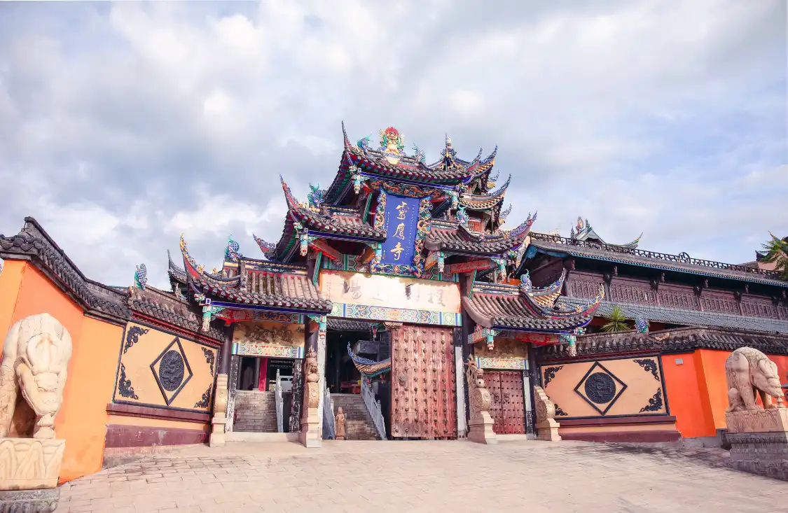 링잉 사원 주변 호텔