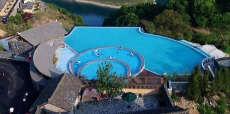 Zhushan Boundless Spring Swimming Pool